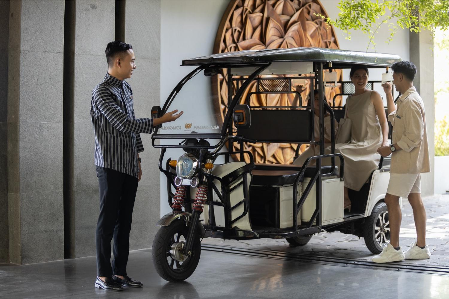 ホテル Amaranta Prambanan Yogyakarta エクステリア 写真
