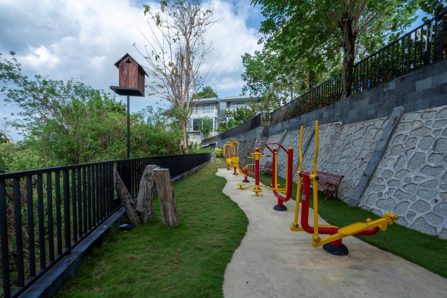 ホテル Amaranta Prambanan Yogyakarta エクステリア 写真